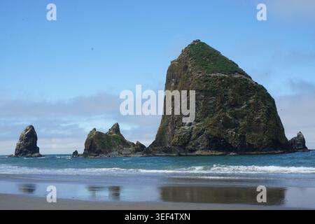 Heuhaufen Rock, Cannon Beach, Oregon, USA Stockfoto