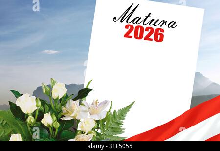 Mockup-Kollektion Matura 2026 zur Abschlussfeier. Leere Grußkarten mit österreichischen Fahnenbändern, Frühlingsblumen und deutschem Glückwunschtext Stockfoto