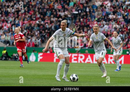 KÖLN, DEUTSCHLAND - 14. MAI: Alexandra Popp (11 VfL Wolfsburg) beim DFB-Pokal Frauen-Endspiel zwischen VfL Wolfsburg und FC Bayern München im RheinEnergieStadion am 14. Mai 2026 in Köln.(Foto: Qianru Zhang/Sport Press Photo) Credit: SPP Sport Press Photo. /Alamy Live News Stockfoto