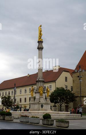 Denkmal der Himmelfahrt der Heiligen Jungfrau Maria, auf dem Kaptol-Platz vor der Zagreber Kathedrale in Kroatien, Europa Stockfoto