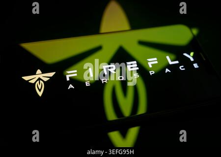 Paris, Frankreich - 14. Mai 2026: Das Logo der Firma Firefly Aerospace wird auf einem Smartphone-Bildschirm angezeigt. Stockfoto