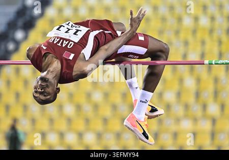 Doha, Katar. Mai 2026. Mutaz Barsham aus Katar im menÕs Hochsprung-Finale der Leichtathletikveranstaltungen des 4. Golfkooperationsrates (GCC) im Suheim bin Hamad Stadium (Foto: Noushad Variyattiyakkal/SOPA Images/SIPA USA) Credit: SIPA USA/Alamy Live News Stockfoto