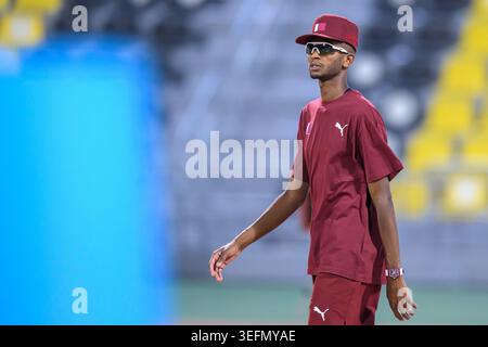 Doha, Katar. Mai 2026. Mutaz Essa Barshim aus Katar wurde vor dem Hochsprung-Wettbewerb menÕs während der Leichtathletik-Veranstaltung des 4. Golfkooperationsrates (GCC) im Suheim bin Hamad Stadium gesehen. Credit: SOPA Images Limited/Alamy Live News Stockfoto