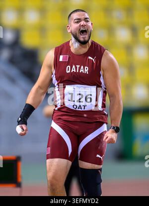 Doha, Katar. Mai 2026. Hamza Souissi aus Katar, der während des MenÕs Schuss-Finales bei den Leichtathletikveranstaltungen des 4. Golfkooperationsrates (GCC) im Suheim bin Hamad Stadium gesehen wurde. (Foto: Noushad Variyattiyakkal/SOPA Images/SIPA USA) Credit: SIPA USA/Alamy Live News Stockfoto