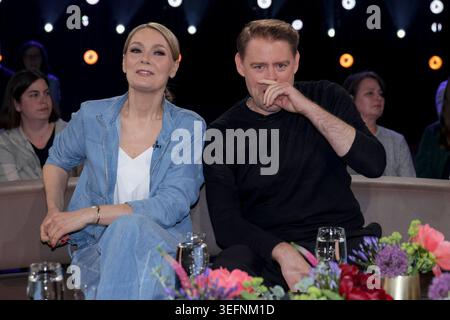 ABB/TALKSHOW- Max Giermann, Martina Hill Schauspieler Comedians zu Gast in der NDR Talkshow , aus dem NDR 3 Studio am Freitag 15.05.2026 in Hamburg Deutschland *** ABB TALKSHOW Max Giermann, Martina Hill Schauspieler Comedians als Gäste in der NDR Talkshow , aus dem NDR 3 Studio am Freitag 15 05 2026 in Hamburg Deutschland Stockfoto