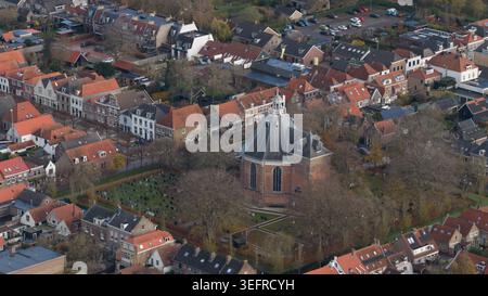 Willemstad wechselnde Perspektive mit Köpfelkerk und historischer Architektur Stockfoto