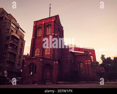 Anglikanische Auferstehungskirche, bukarest-Gebäude in der Abenddämmerung Stockfoto