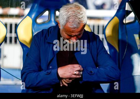 Lissabon, Portugal. Mai 2026. Estadio Antonio Coimbra da Mota José Mourinho Cheftrainer von SL Benfica während des Primeira Liga-Spiels zwischen GD Estoril Praia und SL Benfica im Estadio Antonio Coimbra da Mota am 16. Mai 2026 in Estoril, Portugal. Liga Portugal Betclic - GD Estoril Praia vs SL Benfica (Valter Gouveia/SPP) Credit: SPP Sport Pressefoto. /Alamy Live News Stockfoto