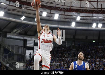 IPA84764716 - Colbey Ross #4 von Pallacanestro Trieste im ersten Spiel der LBA Lega Basket Serie Ein Spiel zwischen Germani Brescia und Pallacanestro Trieste im PalaLeonessa A2A am 16. Mai 2026 in Brescia, Italien Stockfoto