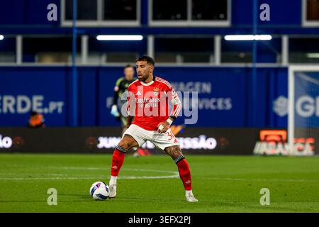 Lissabon, Portugal. Mai 2026. Estadio Antonio Coimbra da Mota Nicolás Otamendi von SL Benfica im Spiel zwischen GD Estoril Praia und SL Benfica im Estadio Antonio Coimbra da Mota am 16. Mai 2026 in Estoril, Portugal. Liga Portugal Betclic - GD Estoril Praia vs SL Benfica (Valter Gouveia/SPP) Credit: SPP Sport Pressefoto. /Alamy Live News Stockfoto