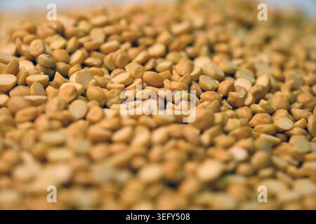 Split Chana Dal Textur mit Defocus Hintergründen Makrofotografie Stockfoto