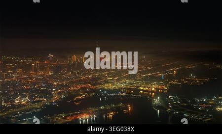 Skyline der Stadt Dubai bei Nacht mit burj khalifa Stockfoto