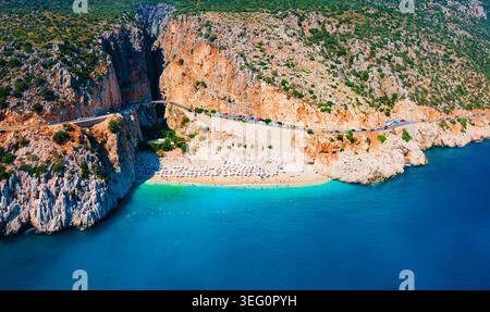 Panoramablick auf Kaputas Beach. Kaputas oder Kaputash ist ein kleiner Strand zwischen Kas und Kalkan in der Provinz Antalya in der Türkei Stockfoto