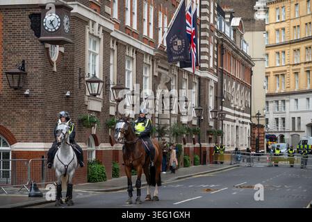 Mounted Police, Unite the Kingdom march, London, England, UK, 16/05/2026 Stockfoto