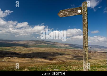 Pennine Way Wegweiser nach Horton in Ribblesdale in den North Yorkshire Dales Stockfoto