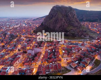 Blick auf die Stadt Afyonkarahisar mit Schloss Afyon Stockfoto