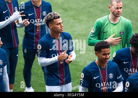 Paris, Frankreich. Mai 2026. Paris Saint-Germain Mittelfeldspieler Desire Doue (14) während des französischen L1-Fußballspiels zwischen Paris FC (PFC) und Paris Saint-Germain (PSG) im Stade Jean-Bouin in in Paris, Frankreich am 17. Mai 2026. Foto: Alexis Jumeau/ABACAPRESS.COM Credit: Abaca Press/Alamy Live News Stockfoto