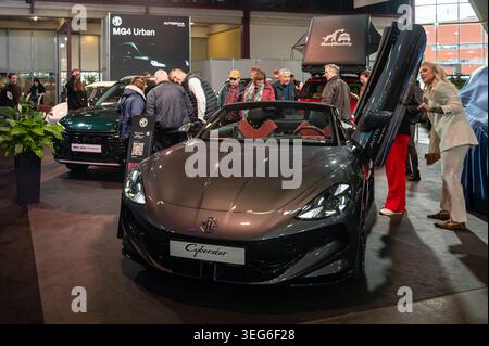 Riga, Lettland - 24. April 2026: MG Cyberster wurde auf der Motorshow mit schlankem Design und modernen Features präsentiert Stockfoto
