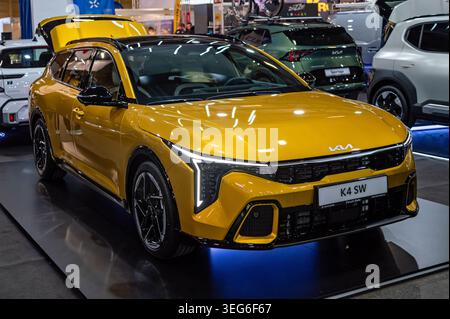 Riga, Lettland - 24. April 2026: KIA K4 SW wird auf der Motorshow vorgestellt und zeigt neues Design und neue Funktionen Stockfoto