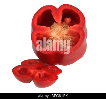 Ein perfektes Beispiel für eine organische rote Paprika - Capsicum. Basis in ​​off geschnitten, um das Innere zu zeigen. Isoliert auf weiß. Stockfoto