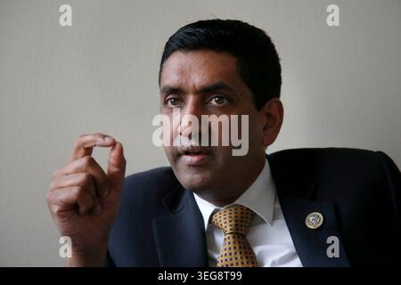 Der Kongressabgeordnete Ro Khanna (D-CA) stellt sich für eine mögliche Präsidentschaftskandidatur im Jahr 2028 auf. (Foto: Karl Mondon/Bay Area News Group/TNS/SIPA USA) Stockfoto