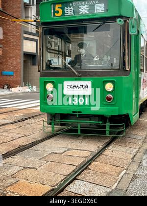 Nagasaki Electric Tramway Straßenbahnen in Nagasaki, Japan. Stockfoto