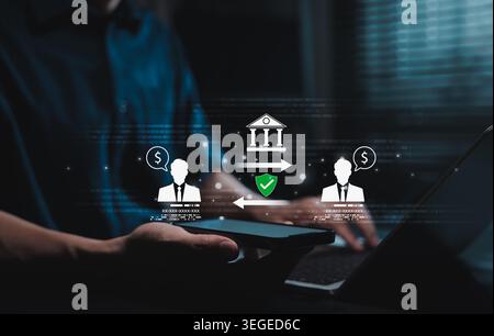 Digitales Banking und sicheres Transaktionskonzept. Sicheres Online-Zahlungssystem. Geschäftsmann mit Smartphone. Peer-to-Peer-Geldtransfer Stockfoto