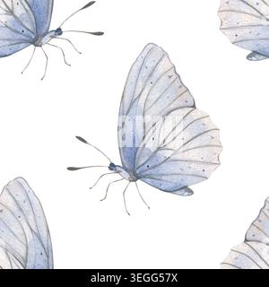 Nahtloses Aquarellmuster mit handgezeichneten blauen Schmetterlingen auf weißem Hintergrund, Illustration für skurrile Kindertagetapete, Kindertextilien und Frühlingsgeschenkverpackung, Einladungen, Verpackung Stockfoto