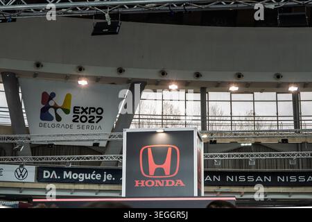 BELGRAD, SERBIEN - 22. MÄRZ 2026: Honda-Schilder in seinem Autohändler in Belgrad, Serbien, Honda ist ein japanischer Auto- und Automobilhersteller, spr Stockfoto