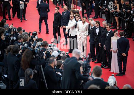 Die französische Produzentin Axelle Boucai, die französische Drehbuchautorin Berenice Vila, der deutsche Komponist Volker Bertelmann, der britische Schauspieler Tom Mison, der französische Schauspieler Felix Kysyl, der französische Schauspieler Florian Lesieur, der französische Schauspieler Loic Corbery, der französisch-armenische Schauspieler Simon Abkarian, der französische Regisseur und Drehbuchautor Antonin Baudry, der französische Schauspieler Benoit Magimel, der Schweizer Kacey Mottet Klein, die französische Schauspielerin Anamaria Vartolomei, der französischen Filmproduzent Jerité de Safaome-Arduz de Safaome-Arduz und der iraniranianische Filmproduzent Jeraome-Ardous-Ardous Stockfoto