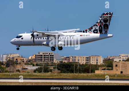 PNG Air ATR-42-600 (REG: P2-ATT), brandneu vom Hersteller bei Lieferung an seinen neuen Betreiber PNG Air. Stockfoto