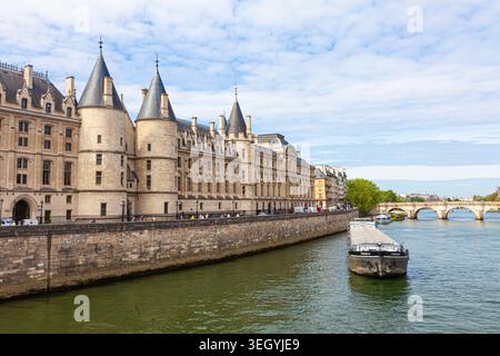 Das Conciergerie-Gebäude in Paris Frankreich Stockfoto