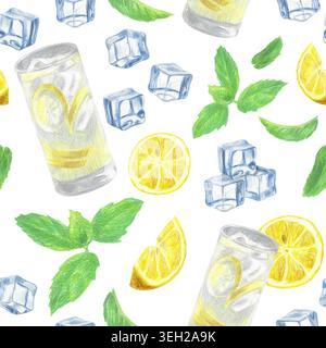 Handgezeichnetes nahtloses Muster mit einem Glas Limonade, Eiswürfeln, Minzblättern und einer halben Zitrone. Gelbe Zitrone, grüne Minzblätter und Eiswürfel auf A Stockfoto