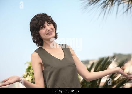 Cannes, Frankreich. Mai 2026. Die französische Schauspielerin Claire Chust nimmt beim Fotoaufruf von „L'Objet du Délit“ beim 79. Filmfestival von Cannes Teil. (Foto: Marco Barada/SOPA Images/SIPA USA) Credit: SIPA USA/Alamy Live News Stockfoto
