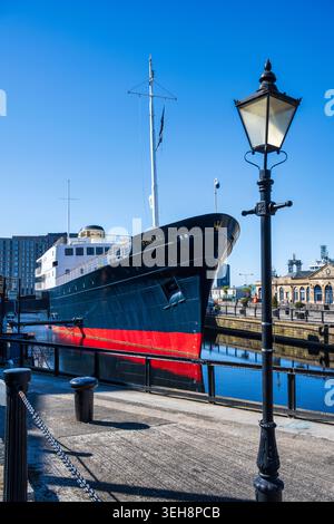 Das Fingal Hotel ist ein luxuriöses schwimmendes Hotel in Albert Dock im Hafen von Leith, Edinburgh, Schottland, Großbritannien Stockfoto