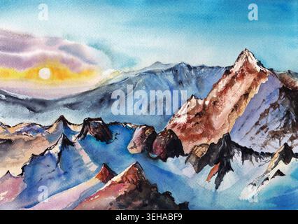 Aquarellillustration eines majestätischen Berggipfels bei Sonnenaufgang. Wunderschöne alpine Winterlandschaft mit schneebedeckten Graten und farbenfrohem Himmel. Stockfoto