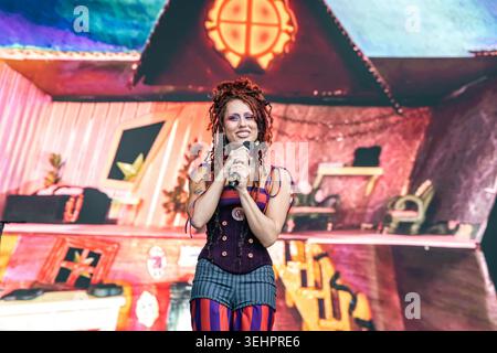 Napa, Usa. Mai 2026. Absoluter Auftritt im 2026 BottleRock auf der Napa Valley Expo in Napa CA, 24. Mai 2026. Foto: Paige Erlandson/imageSPACE Credit: Imagespace/Alamy Live News Stockfoto