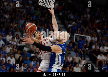 IPA85073766 - Colbey Ross #4 von Pallacanestro Trieste im fünften Spiel des Viertelfinalspiels der LBA Lega Basket Serie Ein Spiel zwischen Germani Brescia und Pallacanestro Trieste im PalaLeonessa A2A am 25. Mai 2026 in Brescia, Italien Stockfoto