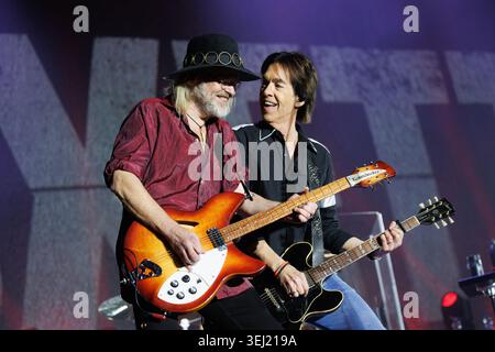 Barcelona, Spanien. November 2025. Roxette (schwedisches Pop-Rock-Duo) tritt im Sant Jordi Club auf. Stockfoto