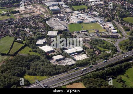 Aus der Vogelperspektive auf Hunsworth, Cleckheaton, West Yorkshire in der Nähe der Kreuzung der Autobahnen M62 und M606. Von Norden aus Richtung Süden über die M62 Stockfoto