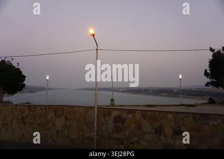 Tiflis, Georgien: Der Tifliser See aus der Chronik Georgiens Stockfoto