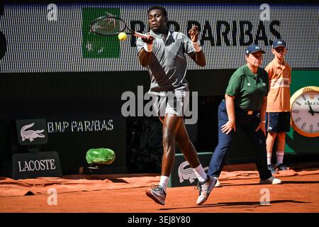IPA85133754 - Moise KOUAME (Frankreich) am fünften Tag der Roland-Garros 2026, French Open, Grand Slam Tennis Turnier am 28. Mai 2026 im Roland-Garros Stadion in Paris Stockfoto