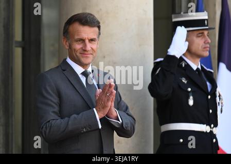 Paris, Frankreich. Mai 2026. Der Präsident der Republik, Emmanuel Macron, und seine Frau Brigitte Macron begrüßten den Präsidenten der Republik Indonesien, Herrn Prabowo Subianto, und seinen Sohn Didit Hediprasetyo am 28. Mai 2026 - 28/05/2026 - France/Ile-de-France (Region)/Paris - Julien Mattia/Le Pictorium Credit: LE PICTORIUM/Alamy Live News Stockfoto