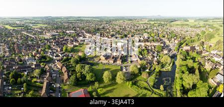 Panoramablick auf Newport, Shropshire; Blick nach Südwesten von Nordosten. Newport Kanal Becken unten rechts. Stockfoto