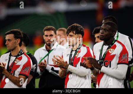 Rayo Vallecano Spieler, die im Endspiel der UEFA Conference League 2026 zwischen den Teams von Crystal Palace FC und Rayo Vallecano de Madrid (Maciej Rog) zu sehen waren Stockfoto