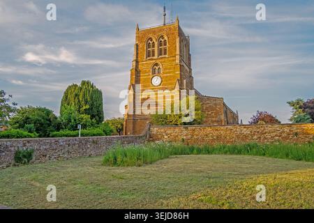 Heilige Dreifaltigkeitskirche Rothwell kettering Northamptonshire Vereinigtes Königreich Stockfoto