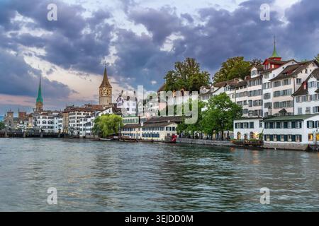 Limmatfluss in Zürich, Schweiz Stockfoto