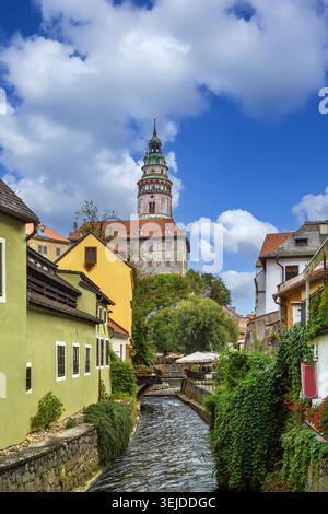 Blick auf den Schlossturm von Cesky Krumlov, Tschechische republik Stockfoto