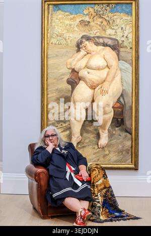 Sothebys London, Großbritannien. Mai 2026. Embargoed bis 11 Uhr BST 29 MAI 2026 eines der größten Porträts des 20. Jahrhunderts von Lucian Freud Sleeping by the Lion Carpet (Est. 25-35 Millionen Pfund) - enthüllt im Sotheby's in London in Anwesenheit seiner berühmten Sitterin Sue Tilley. Auktion im Rahmen des Sothebys Modern and Contemporary Art Sale Credit: Paul Quezada-Neiman/Alamy Live News Stockfoto