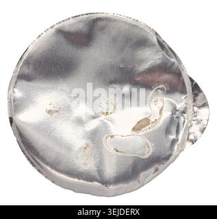 Zerknitterter runder Foliendeckel, isolierter Hintergrund Stockfoto